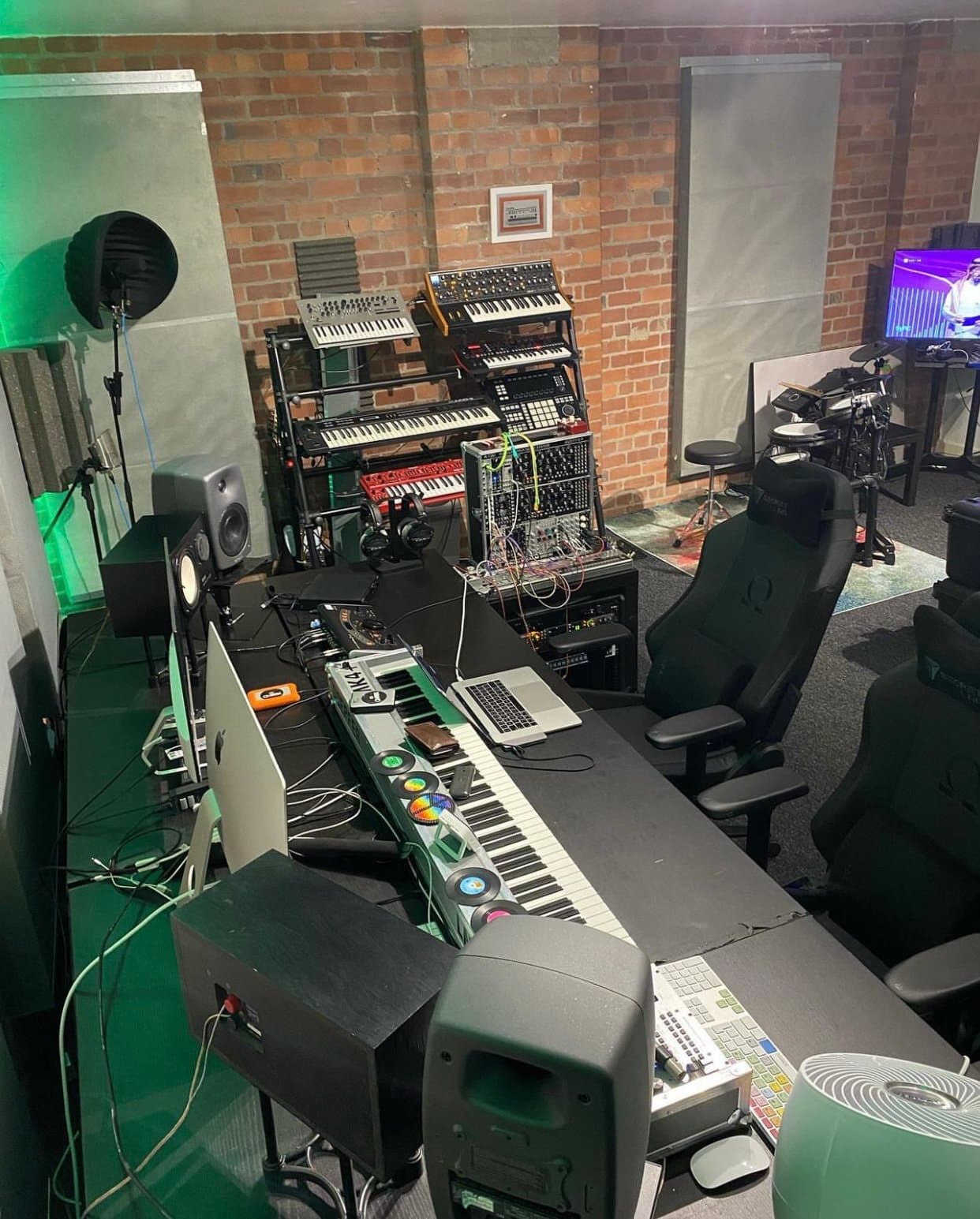 Internal image of mixing desk with computer Brother Beats Studio